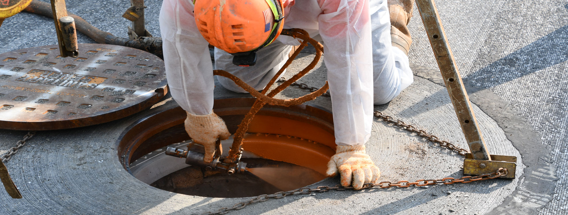 manhole-before-and-after-side-by-side